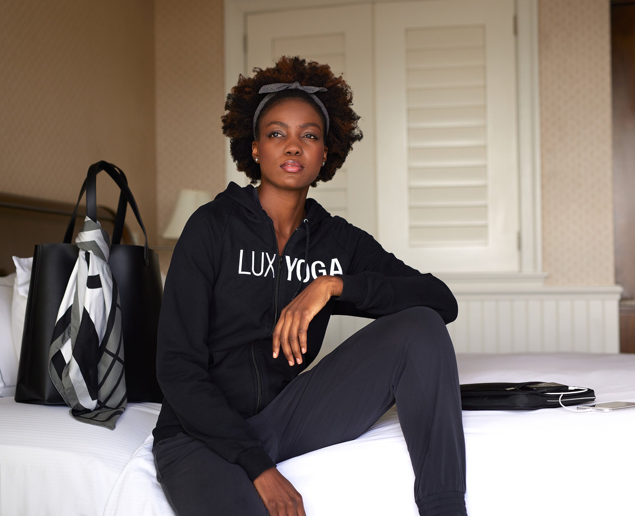 Carryall Made Easy Genuine Leather Tote 16”